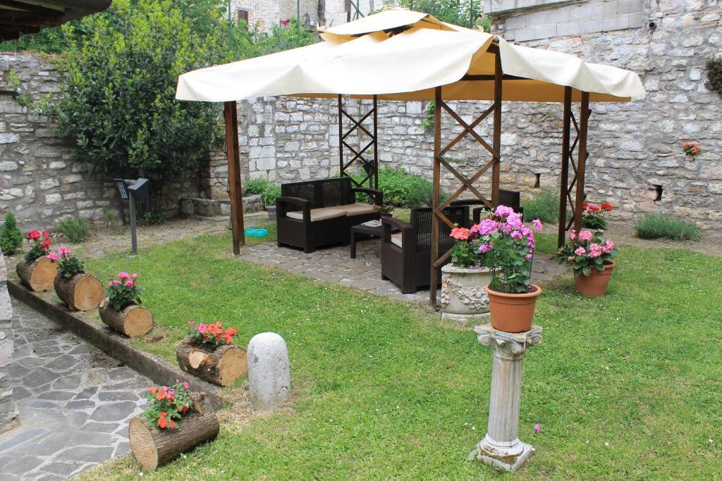 Bed and Breakfast Residenza Le Logge Gubbio Exteriér fotografie