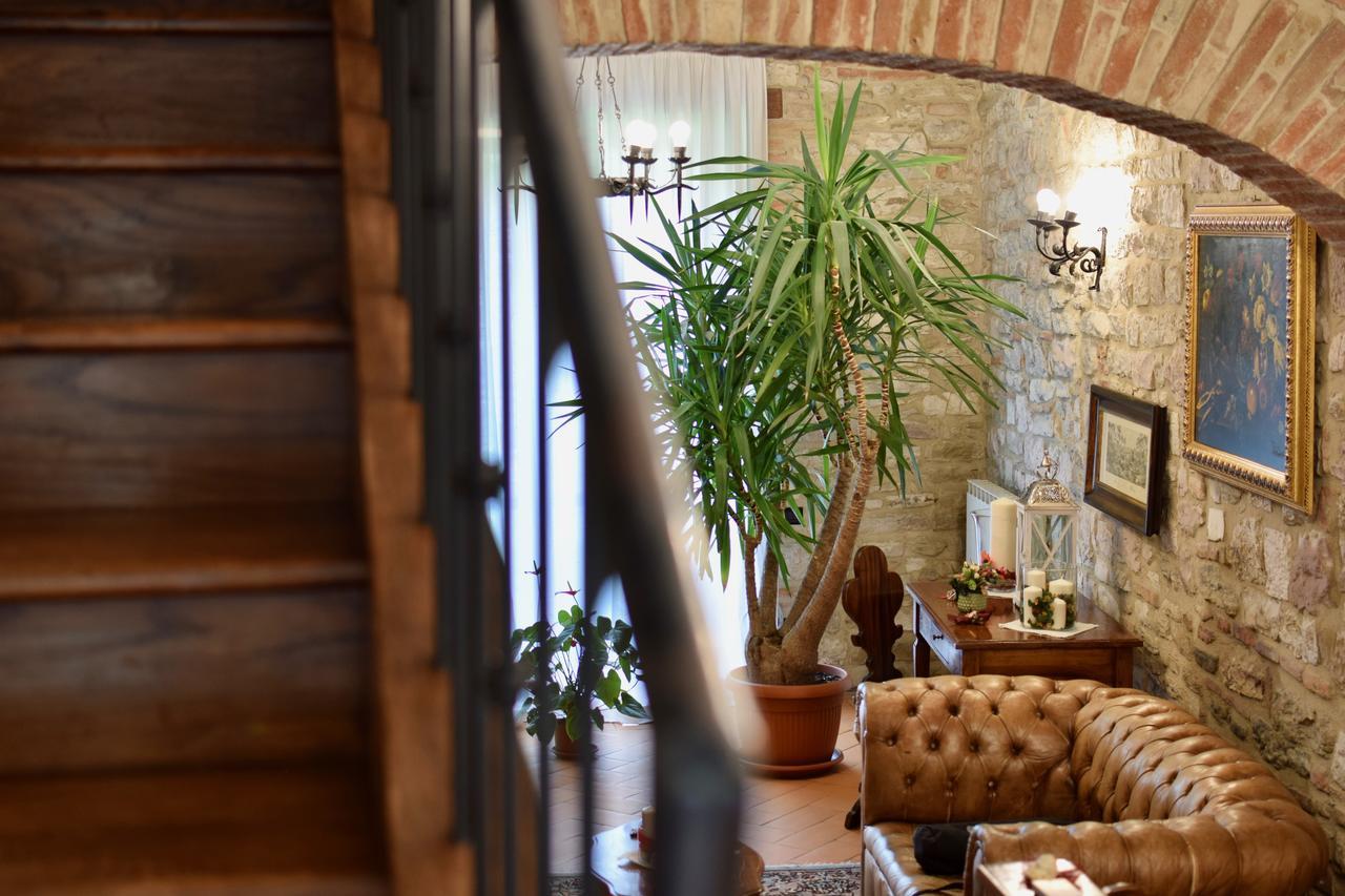 Bed and Breakfast Residenza Le Logge Gubbio Exteriér fotografie