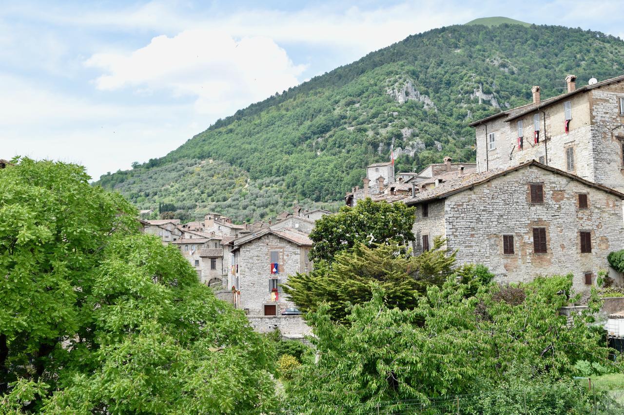 Bed and Breakfast Residenza Le Logge Gubbio Exteriér fotografie